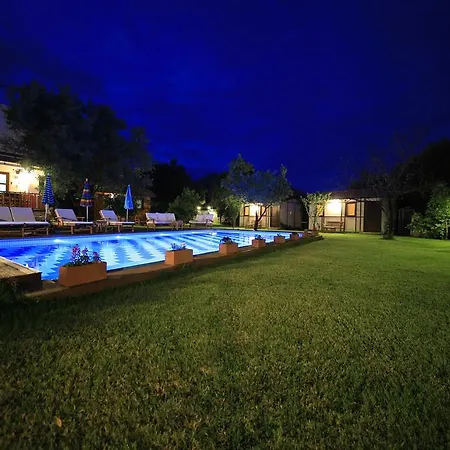 Bal Badem 住宿加早餐酒店