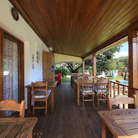 Bal Badem Bed & Breakfast