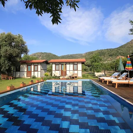 Bal Badem Bed & Breakfast *