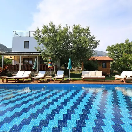 Bal Badem Bed & Breakfast