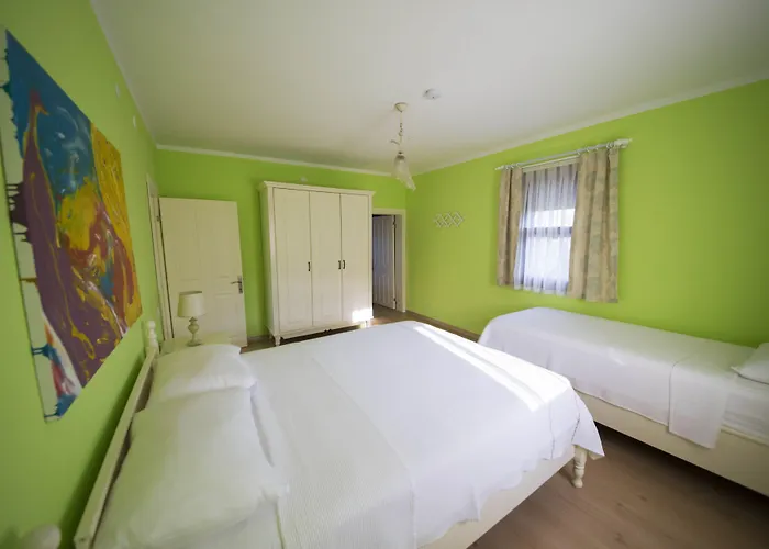 Bal Badem * داتْشا