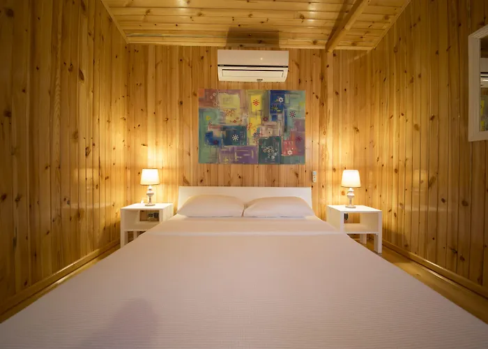 Bal Badem فندق مبيت وإفطار داتْشا